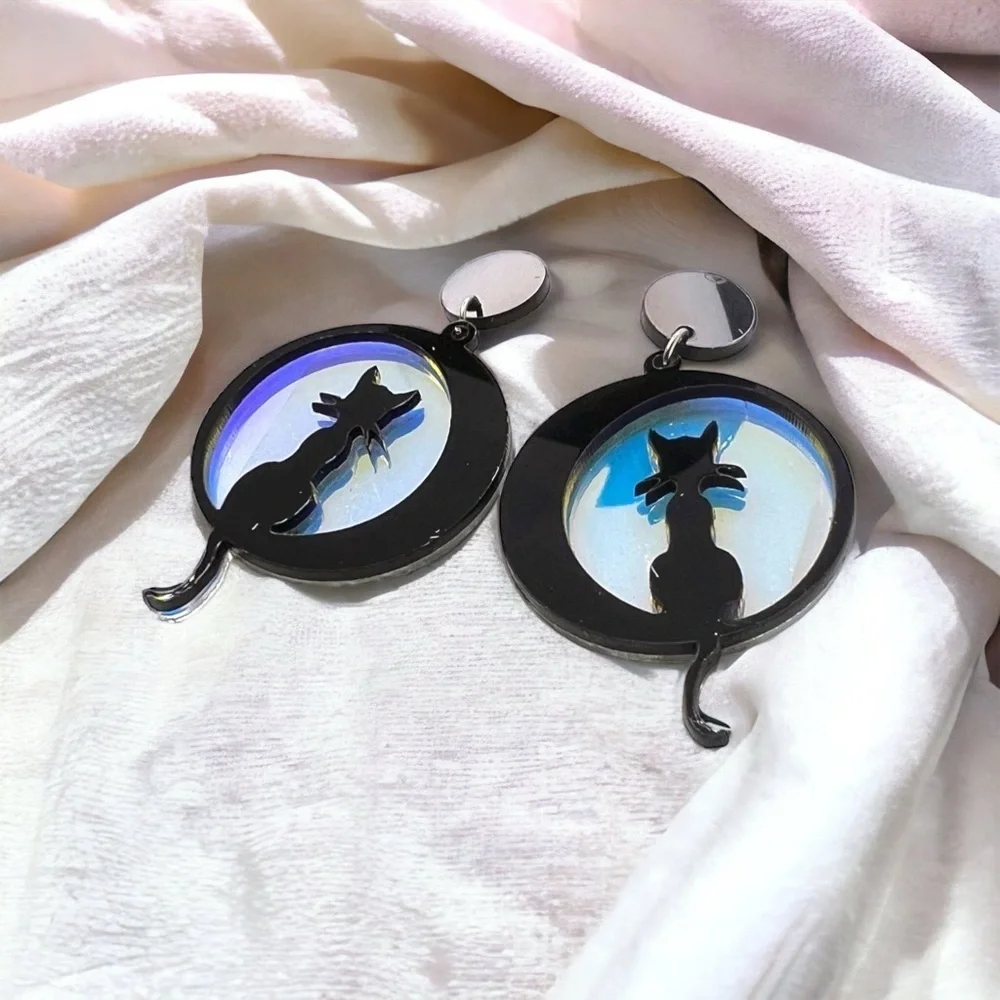 Enchanting Cat Moon Dangle Earrings - Perfect for Halloween Fun! 🎃 Brand New!